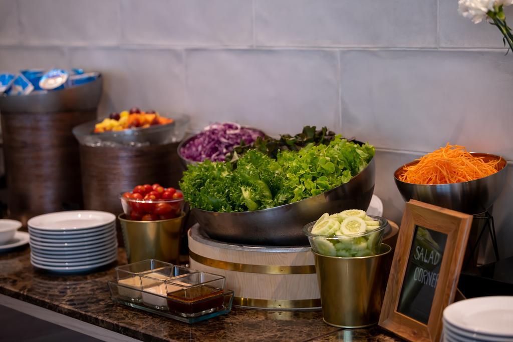 Jasmine 59 Hotel Бангкок Экстерьер фото A salad bar