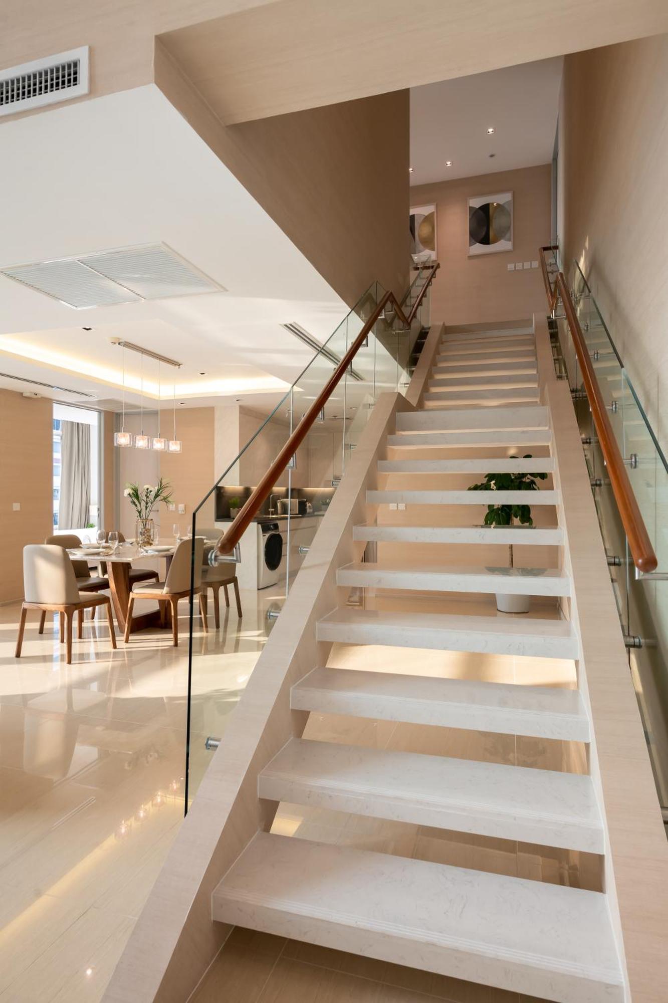 Jasmine 59 Hotel Бангкок Экстерьер фото A staircase with a glass balustrade